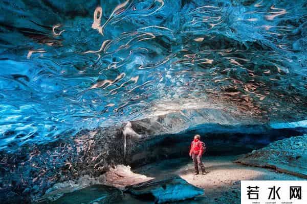 瓦莱里娅 卢基亚诺娃