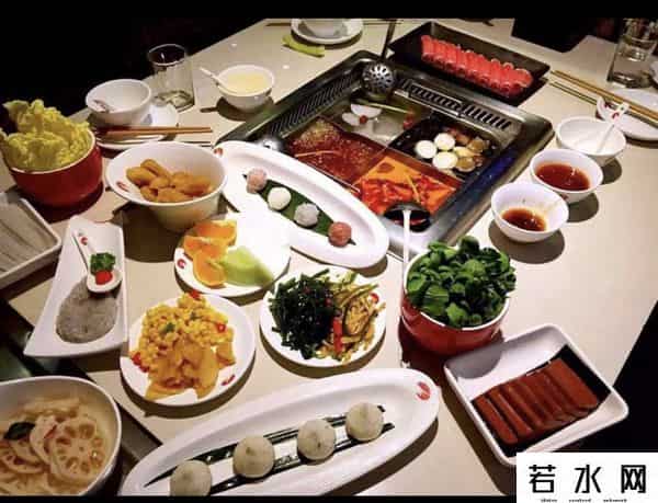 海底捞暴跌2000亿