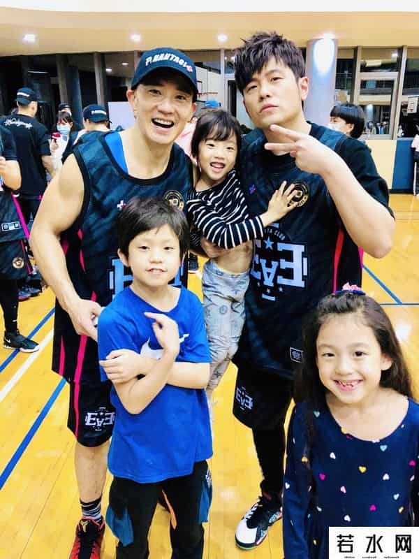 刘畊宏新华网专属限定版健身操