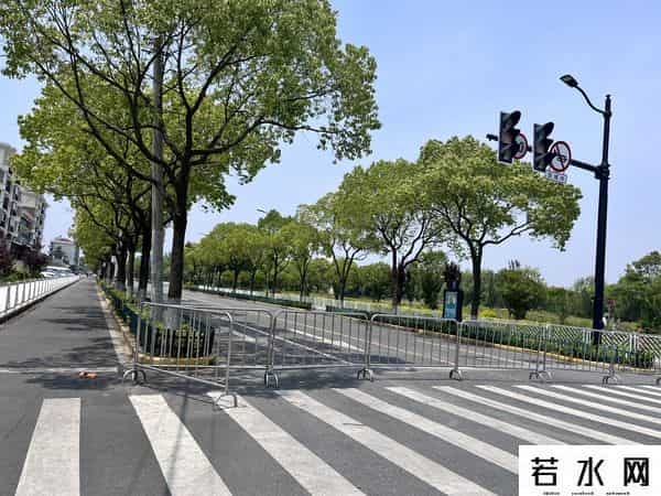 居家隔离时上海居民在干嘛