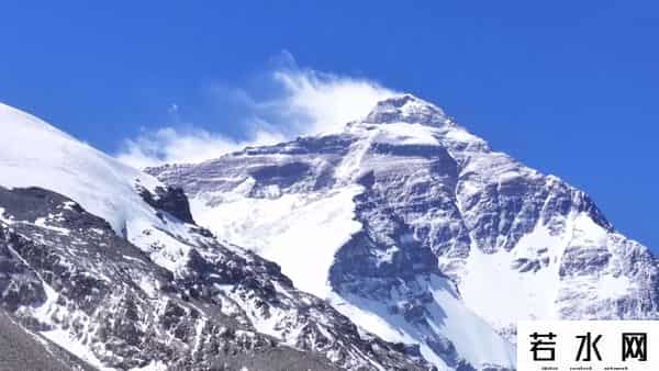 珠峰成尼泊尔摇钱树