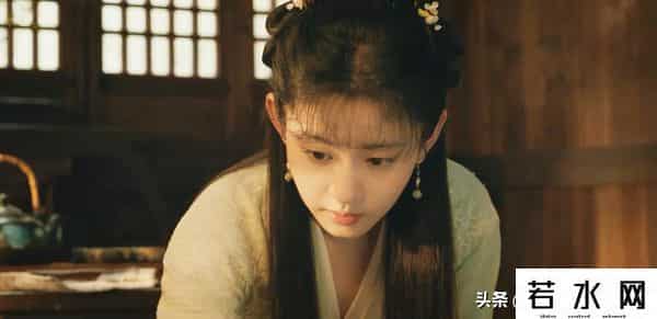 美女曝光全身的图片