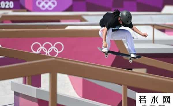 鸿星尔克TO BE NUMBER ONE