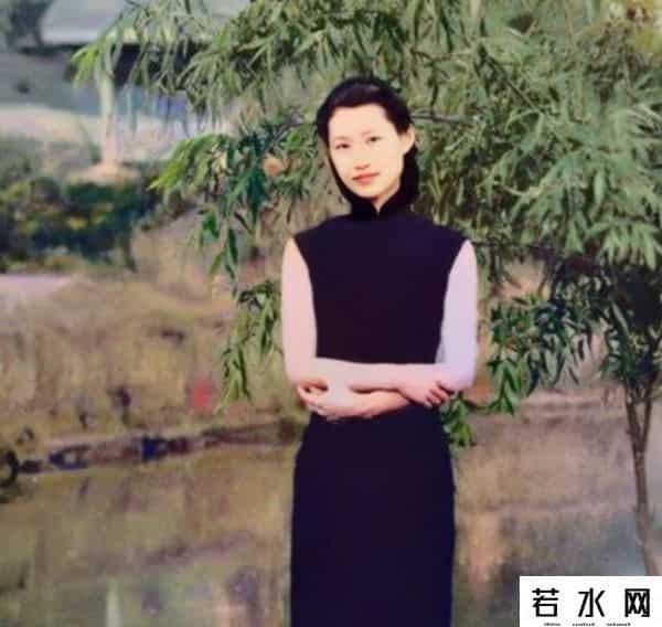 大胸年轻的搜子4