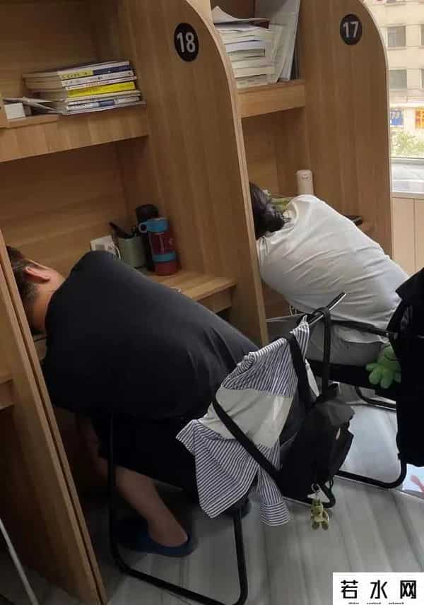 付费自习室里多少人在表演性学习