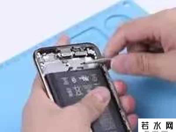 iPhone 15支持显示电池循环次数