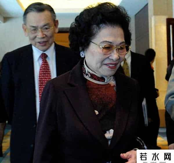 94岁老太成中国女首富