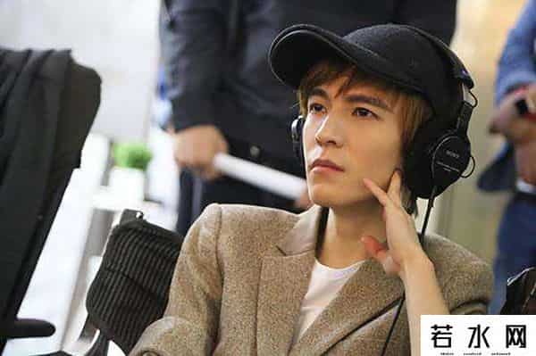 郭敬明和韩寒应不应该在一起