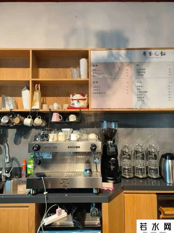 为什么年轻人爱上寺庙咖啡