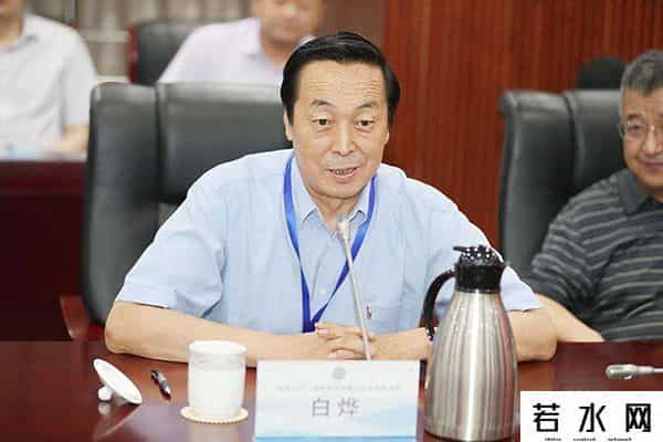 郭敬明和韩寒应不应该在一起