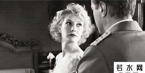 女生没有衣服是怎样的