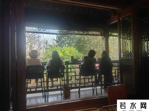 为什么年轻人爱上寺庙咖啡