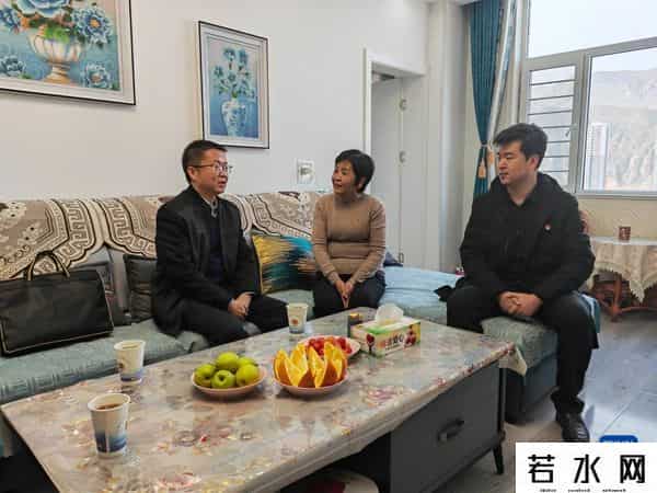 日本部长叫我留下加班的人