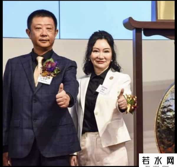 海底捞暴跌2000亿