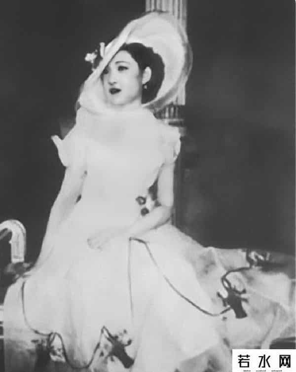 大胸年轻的搜子4