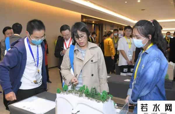 储殷:张雪峰适合报考新闻专业