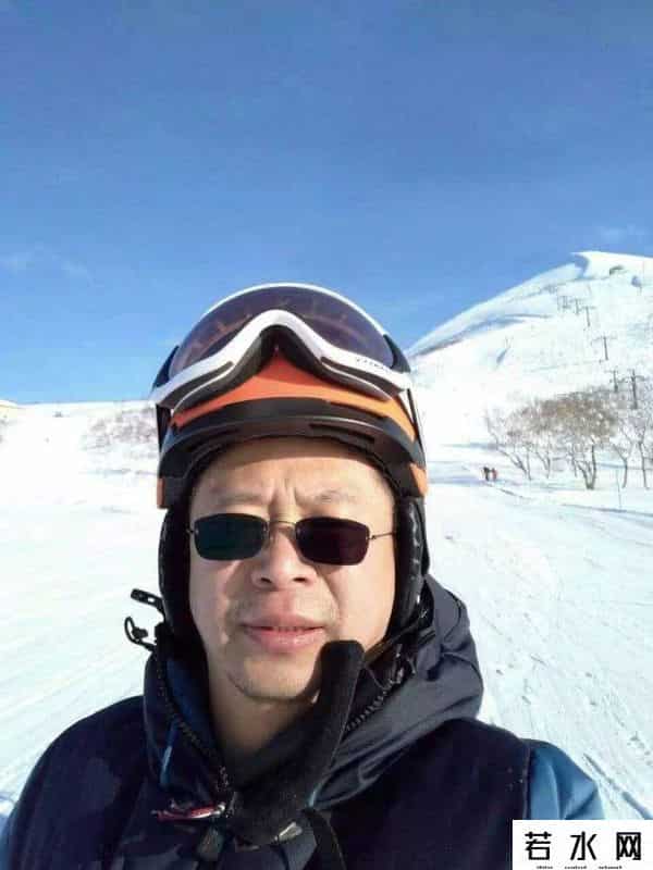 周鸿祎拿错行李箱