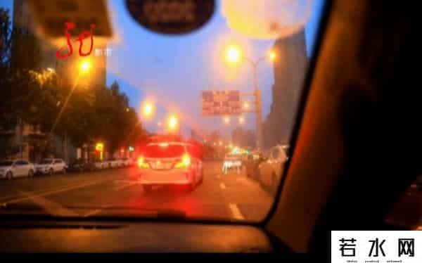 哈尔滨有酒店溢价五六倍被的哥举报