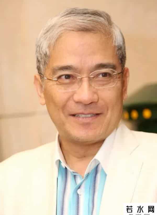 郎咸平六任妻子