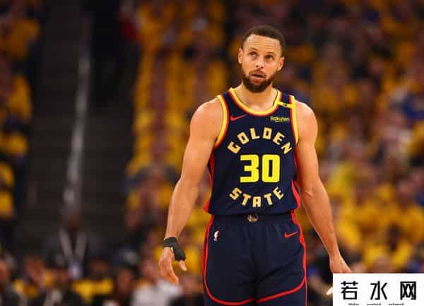 NBA球员年收入排名出炉 詹姆斯居首