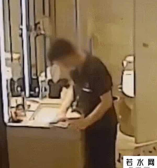 五星级酒店服务员