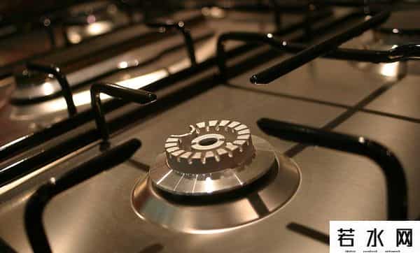 海底捞暴跌2000亿