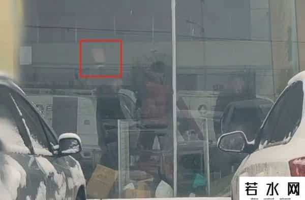 百世快递暴力分拣