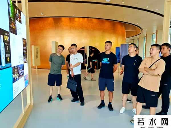 封闭式训练营收