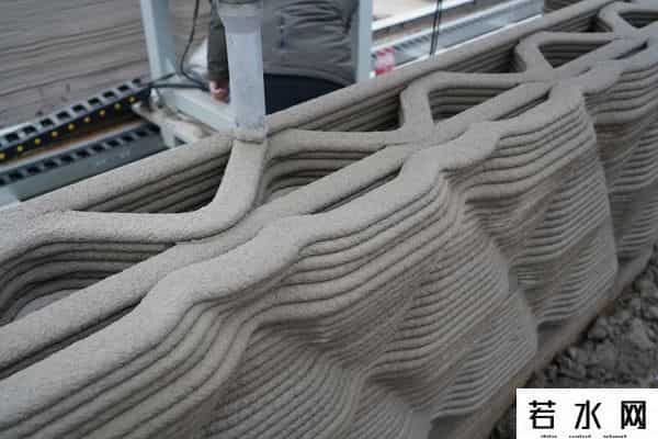 清华教授花20多万为村民3D打印住宅