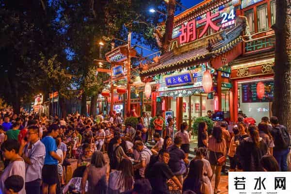 小龙虾价格暴跌年轻人不爱吃了-