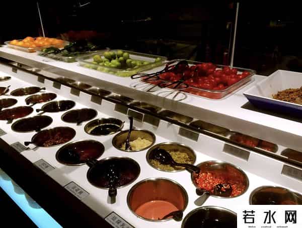 海底捞暴跌2000亿