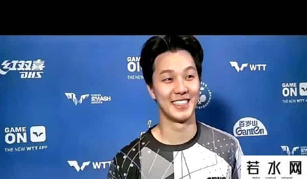 日本球迷向老婆申请延长假期