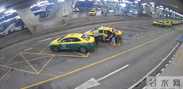 女子国外失联25天被找到-不愿回国