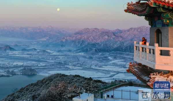 四川乐山大佛脚下河床裸露