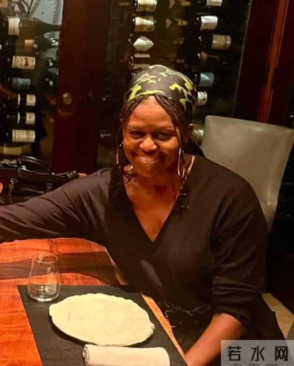 奥巴马夫人简历