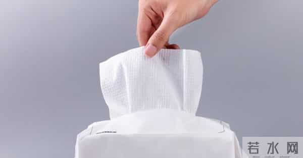 女子行业会议上怒揭化妆品补水谎言