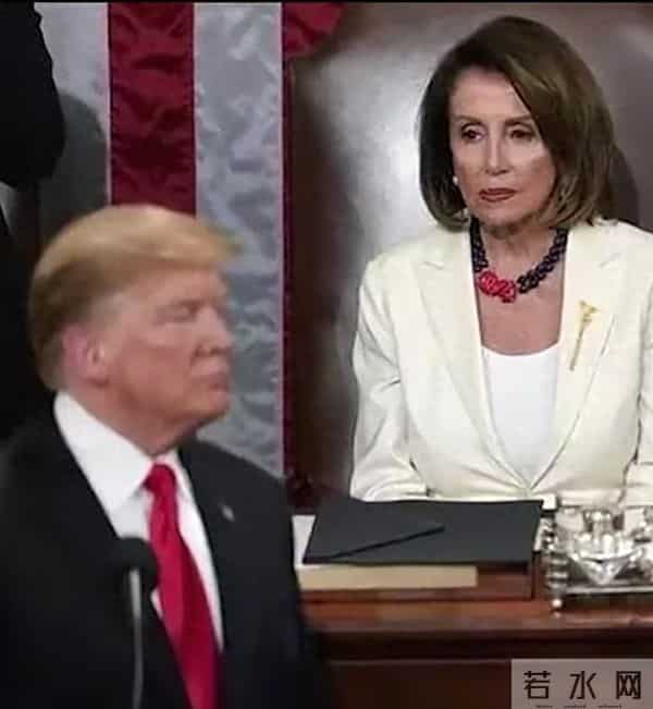 哈佛毕业生痛骂佩洛西-你真无耻