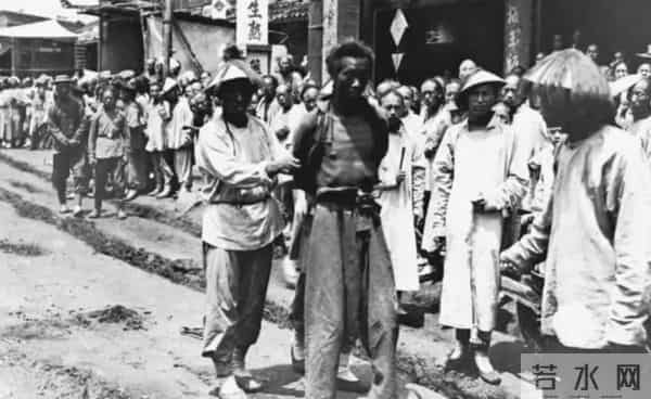 腰斩是什么意思