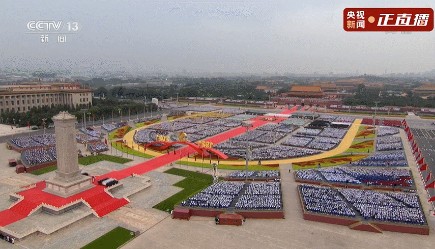 礼兵队伍俯拍太震撼了