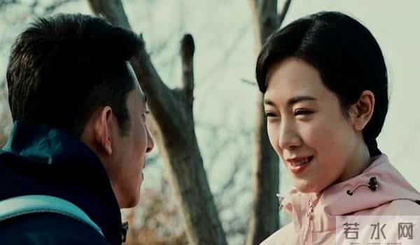 老夫妻连续9年给开公交的儿子送饭