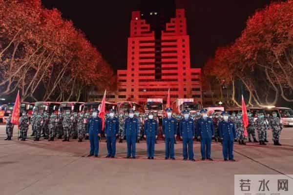 上千名医护集结驰援西安抗疫