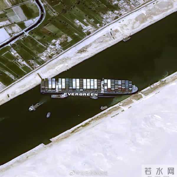 苏伊士运河搁浅货轮因潮汐脱困