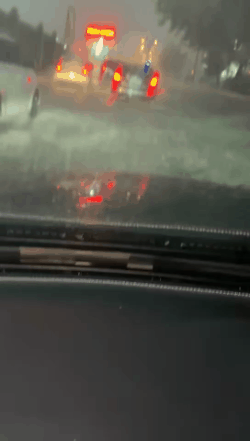 罗永浩直播间被淹了