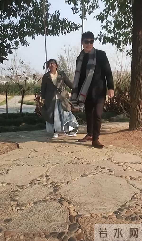 经纪人称余秀华与伴侣已分手