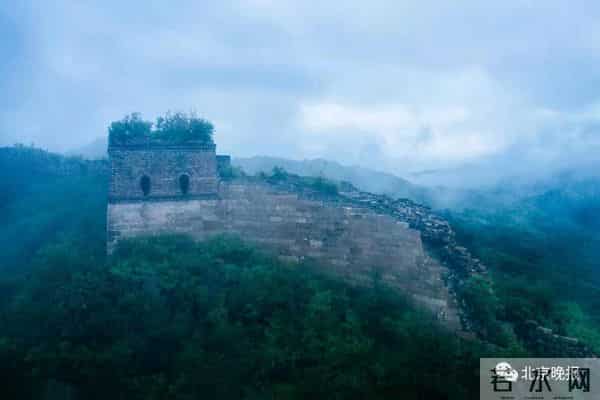 雨后长城云蒸雾绕