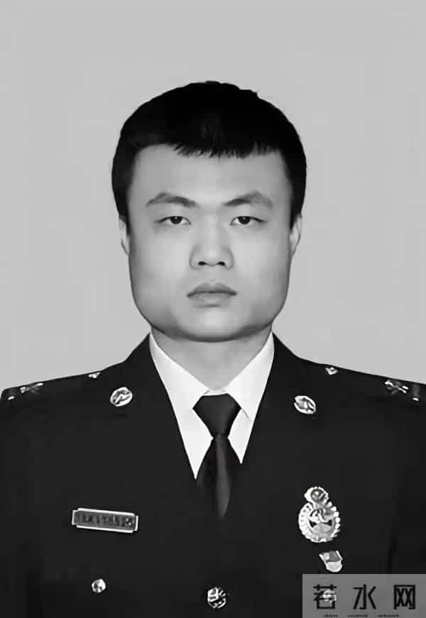 长沙牺牲22岁消防员被批准为烈士