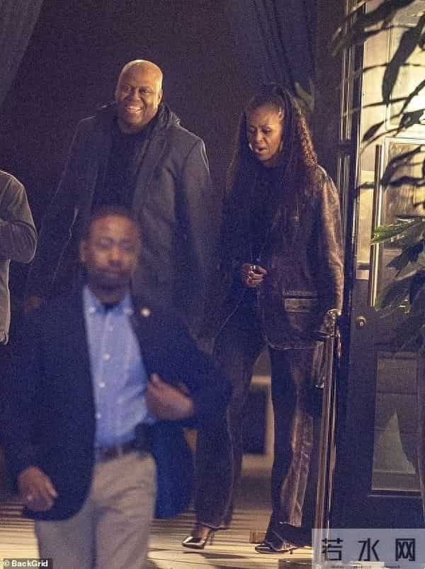 奥巴马夫人简历