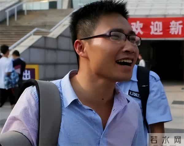 男子为上清华复读13年拒多所名校