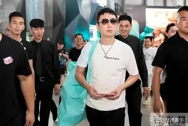 媒体-王健林还是割掉了心头肉