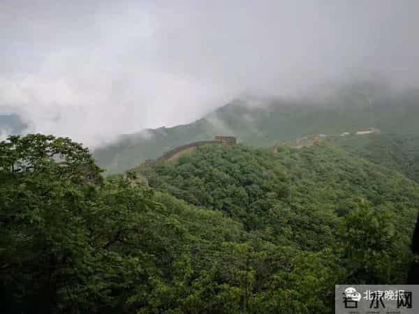 雨后长城云蒸雾绕